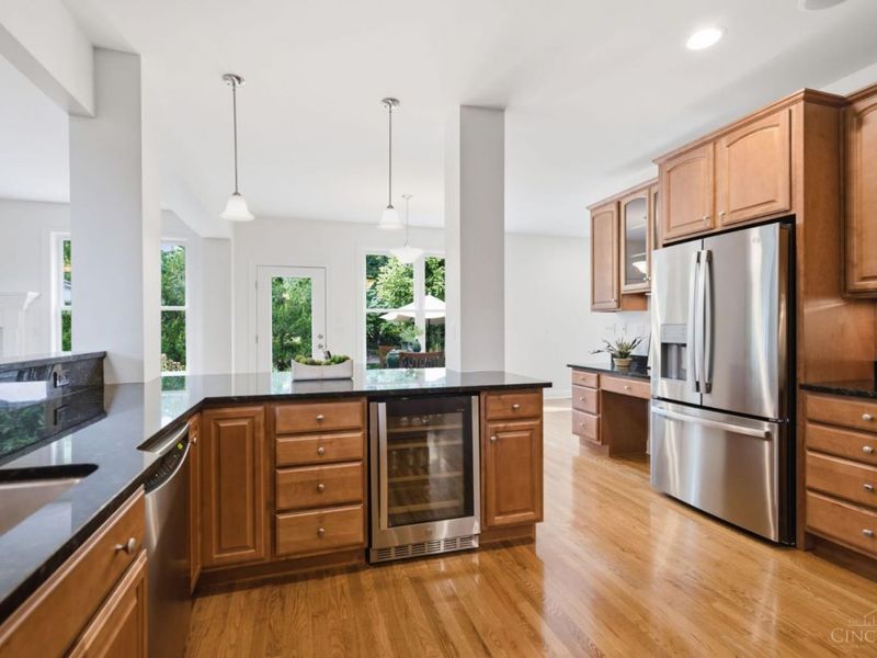 6743 Woodland Reserve Court, Madeira, OH 45243 Photo 8