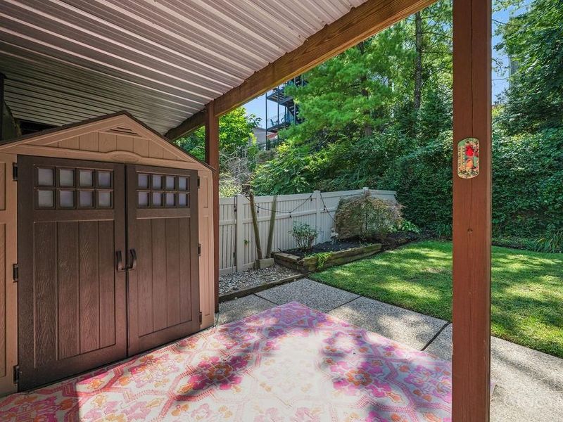 991 Paradrome Street, Unit 13, Cincinnati, OH 45202 Photo 7