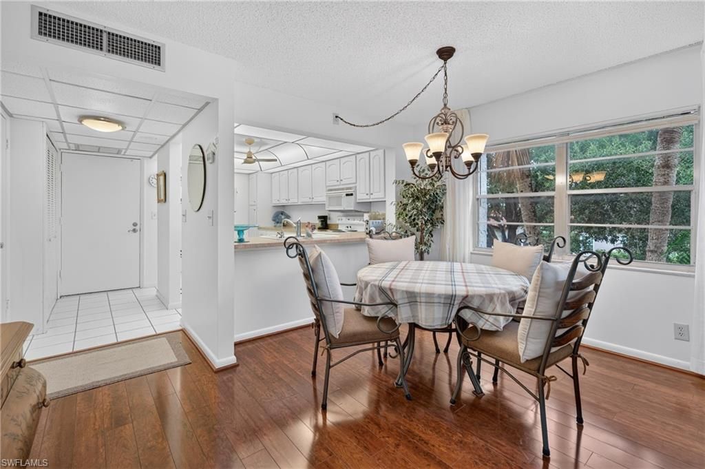 1087 Forest Lakes Dr, Unit 201, Naples, FL 34105 Photo