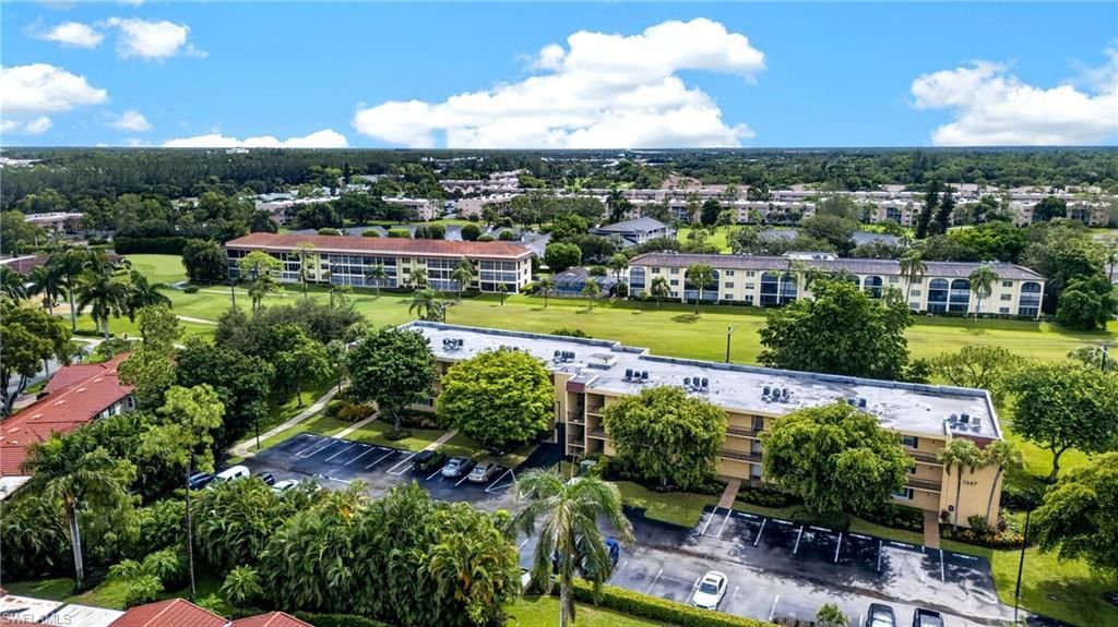 1087 Forest Lakes Dr, Unit 201, Naples, FL 34105 Photo