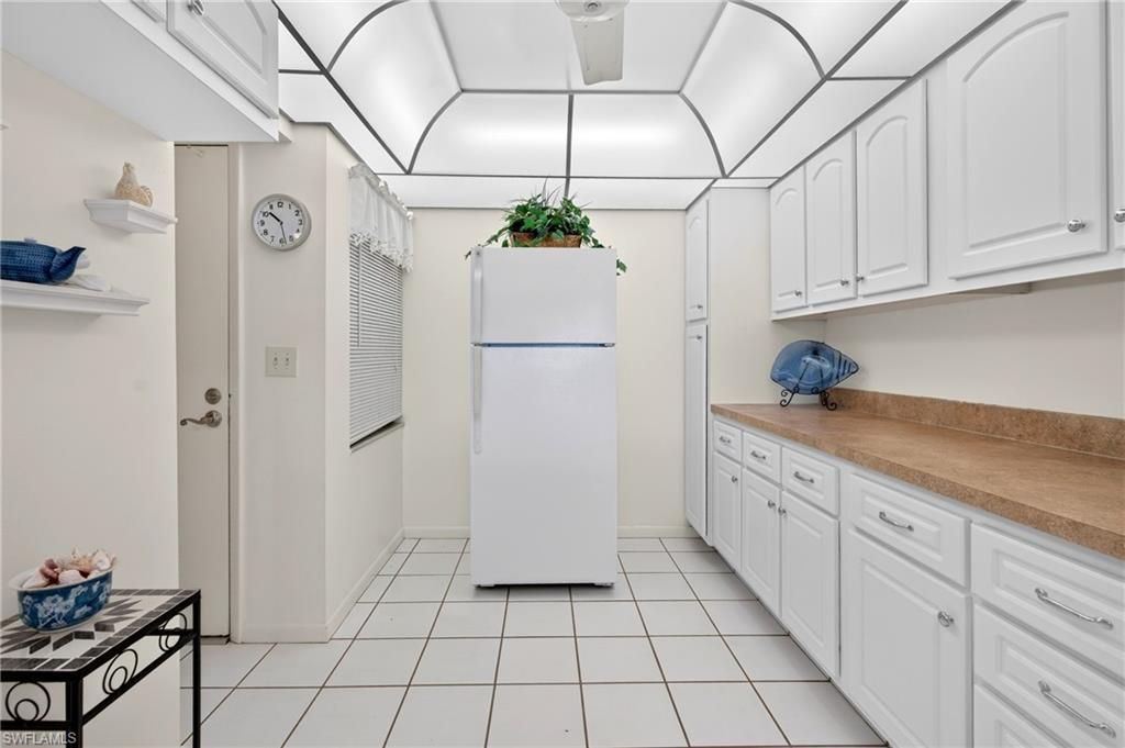 1087 Forest Lakes Dr, Unit 201, Naples, FL 34105 Photo