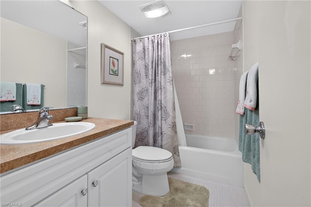 1087 Forest Lakes Dr, Unit 201, Naples, FL 34105 Photo