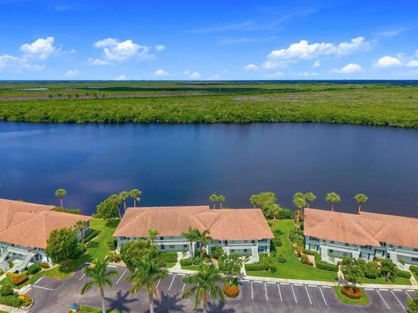1025 Mainsail DR, Unit 203, NAPLES, FL 34114
