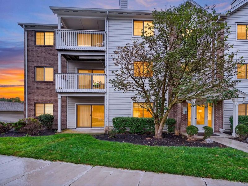 2317 Vicente Court, Unit 101, Columbus, OH 43235 Photo 1