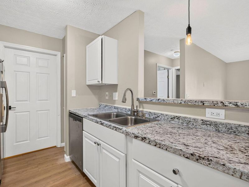 2317 Vicente Court, Unit 101, Columbus, OH 43235 Photo 27