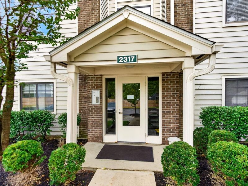 2317 Vicente Court, Unit 101, Columbus, OH 43235 Photo 9