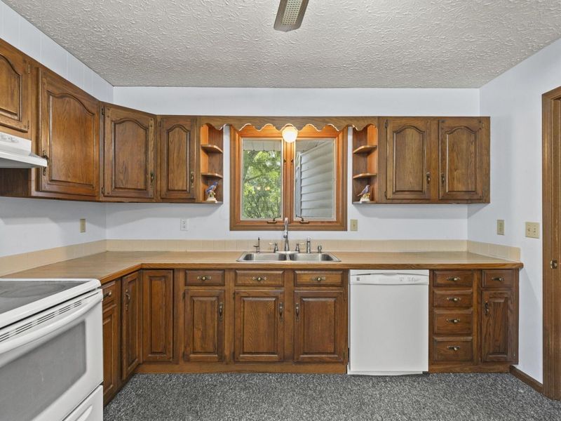 13100 Old Mansfield Road, Mount Vernon, OH 43050 Photo 2