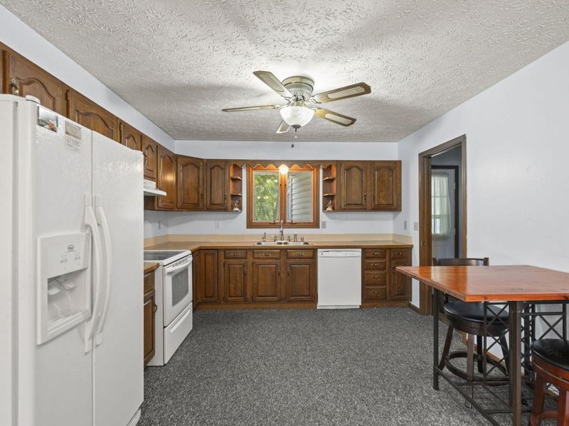 13100 Old Mansfield Road, Mount Vernon, OH 43050 Photo 4