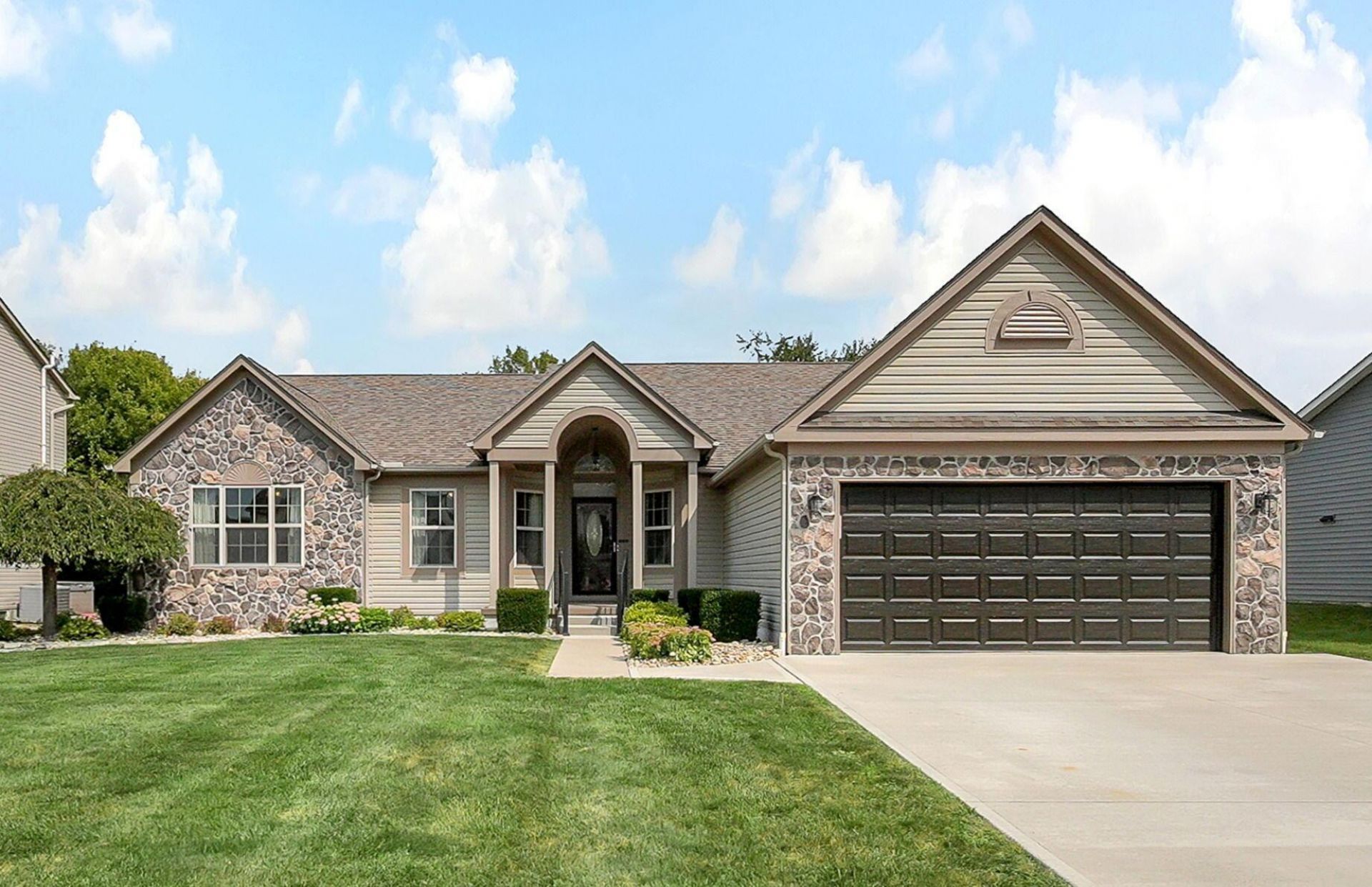 344 Victor Drive , Circleville, OH 43113 Main Photo