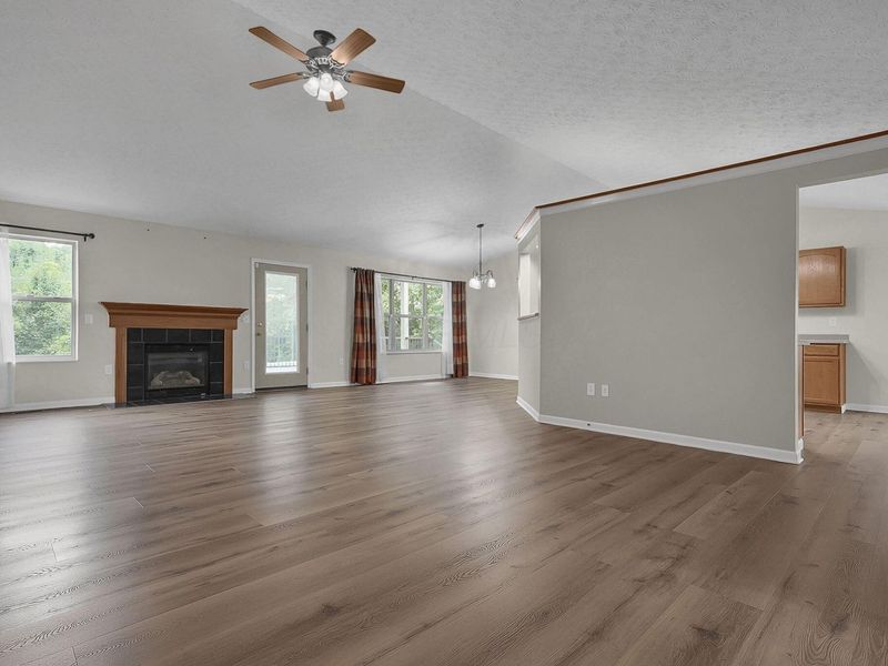 344 Victor Drive, Circleville, OH 43113 Photo 9