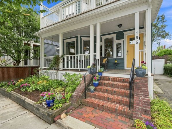 165 Fayerweather St, Unit 1, Cambridge, MA 02138