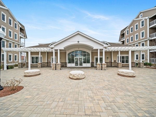 320 Middlesex Ave, Unit F406, Medford, MA 02155