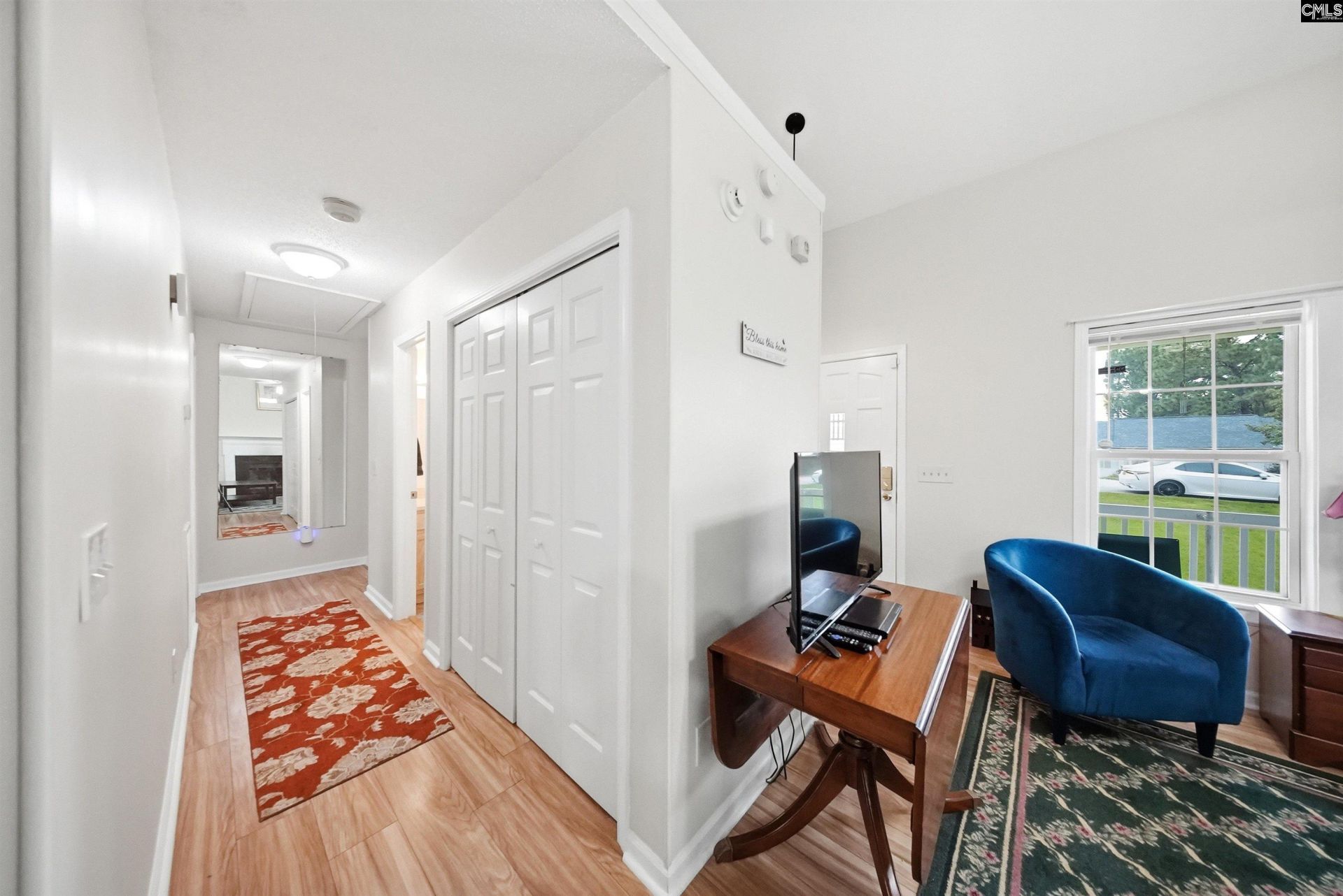 100 N Donar Drive  Photo 14