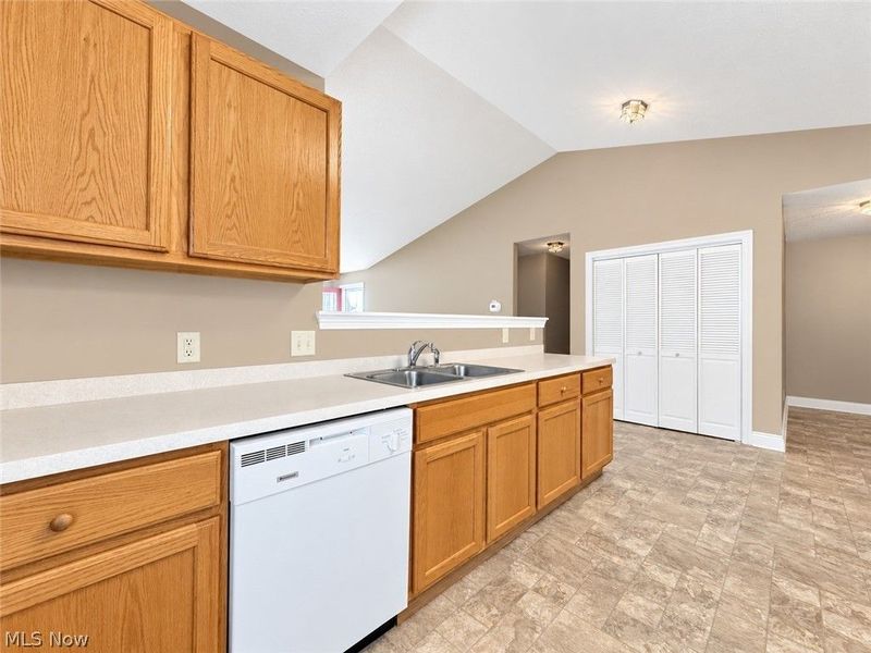 6000 Lake Road W, Unit 423, Ashtabula, OH 44004 Photo 9