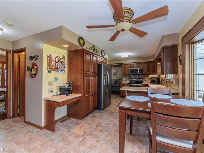 316 Crestview Drive, Elyria, OH 44035 Photo 15