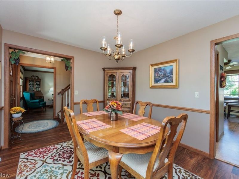 316 Crestview Drive, Elyria, OH 44035 Photo 4