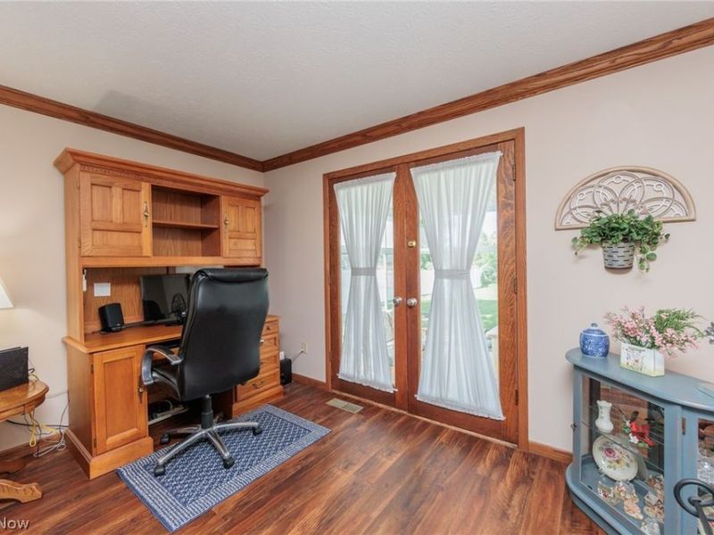 316 Crestview Drive, Elyria, OH 44035 Photo 8