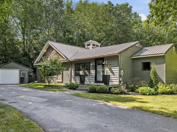 44 Beech Hill Rd, Exeter, NH 03833