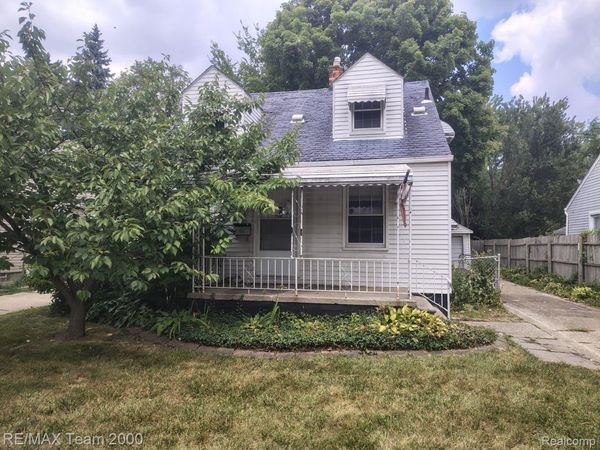 19131 Elkhart Street , Harper Woods, Mi 48225