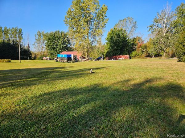 2011 W Blackmore Road, Fremont Township, Mi 48744