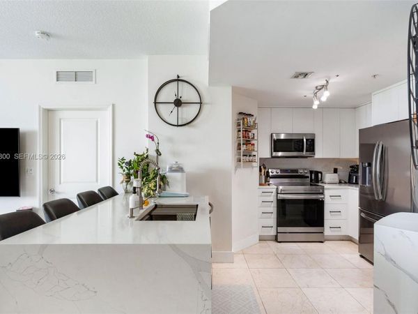 7900 Harbor Island Dr , Unit 518, North Bay Village, FL 33141