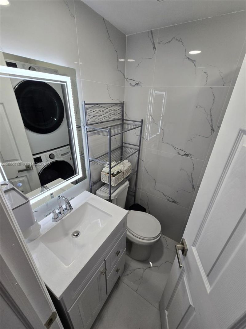 6620 W 2nd Ct, Unit 103, Hialeah, FL 33012 Photo