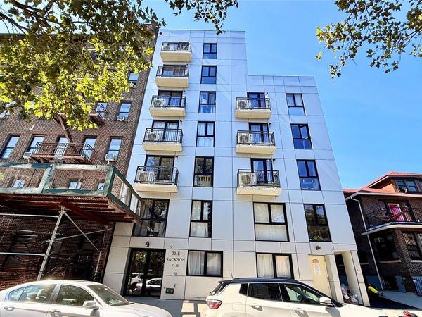 37-32 89 Street, Unit 4D, Jackson Heights, NY 11372