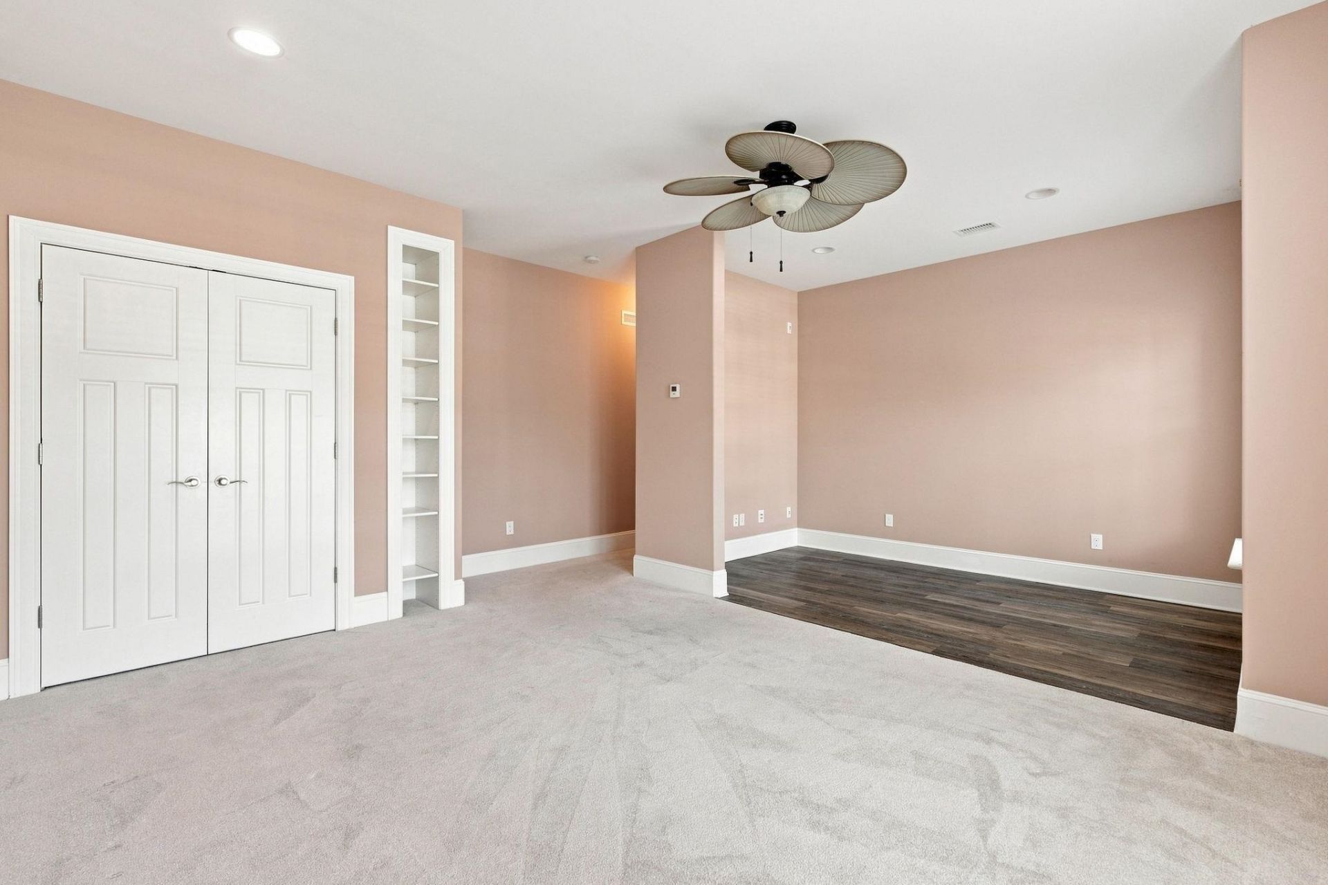 128 Knotty Pine Way Photo 10