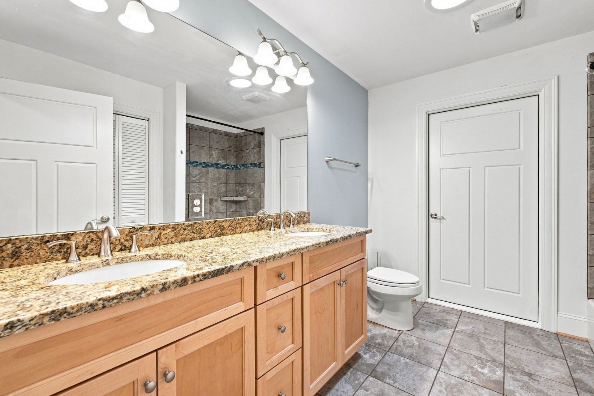 128 Knotty Pine Way Photo 11