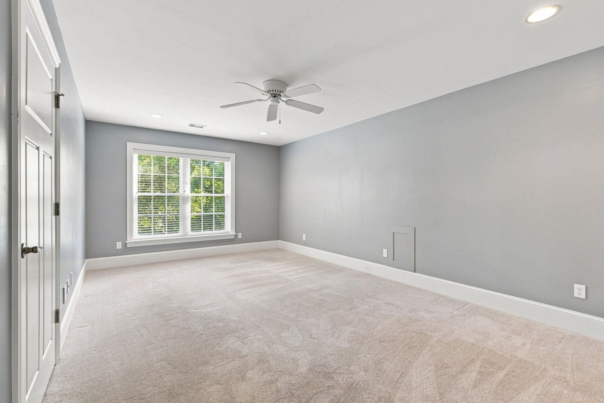 128 Knotty Pine Way Photo 16