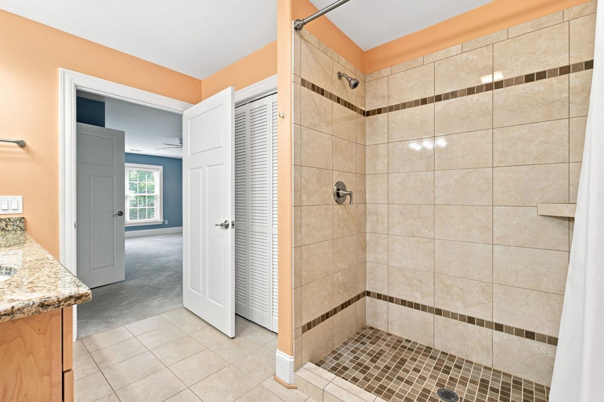 128 Knotty Pine Way Photo 19