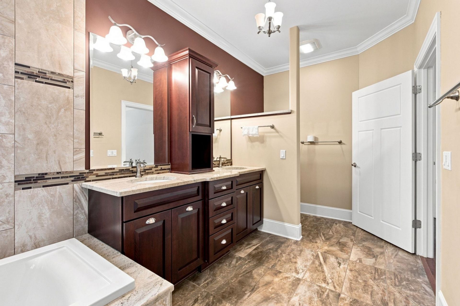 128 Knotty Pine Way Photo 30