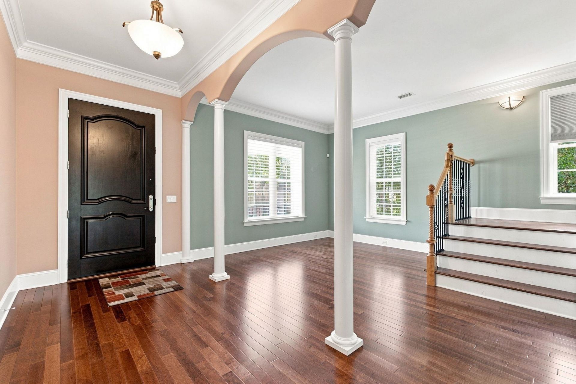128 Knotty Pine Way Photo 6