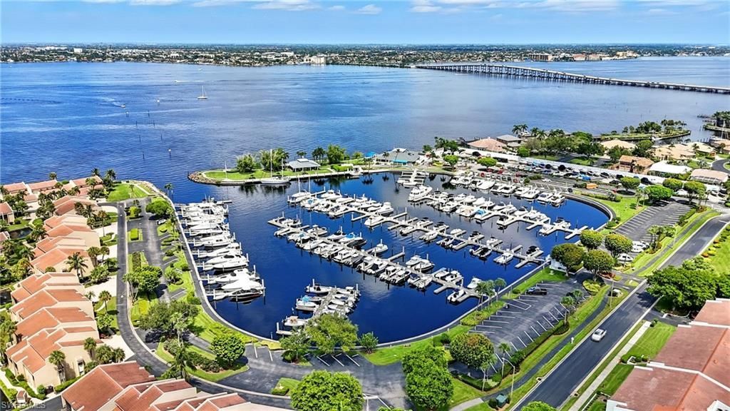 4436 Crossjack Ct, Unit B10, Fort Myers, FL 33919 Photo