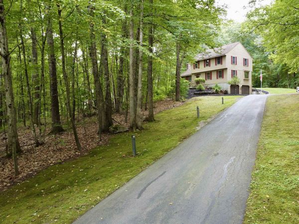 16 Windsor Drive, Merrimack, NH 03054
