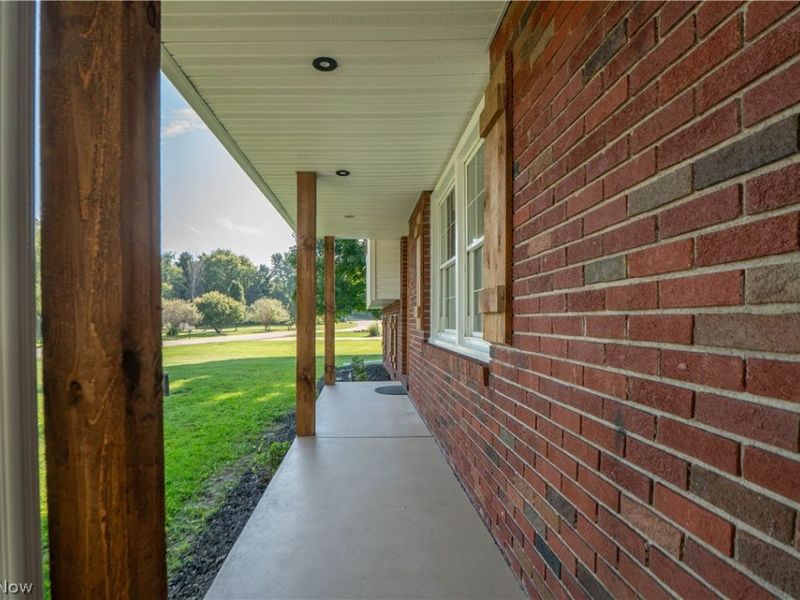 1232 Canyon Street NE, Uniontown, OH 44685 Photo 2