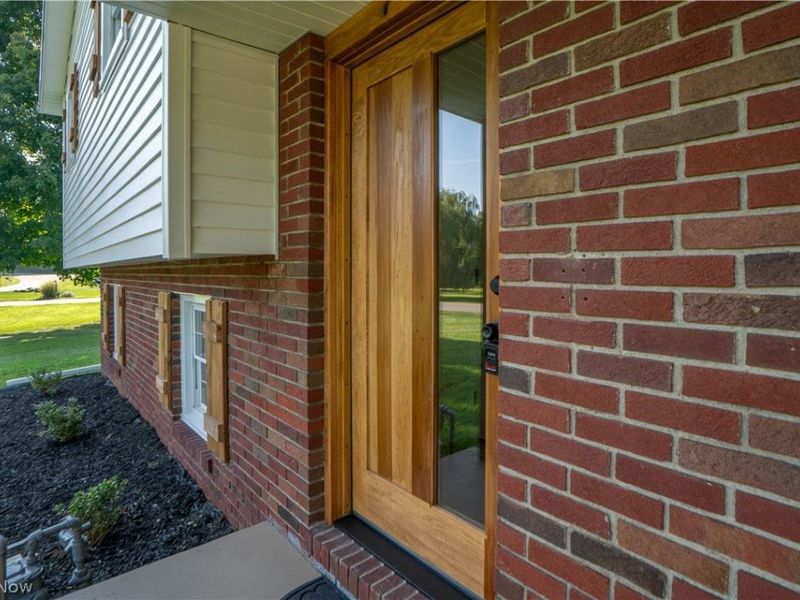 1232 Canyon Street NE, Uniontown, OH 44685 Photo 3