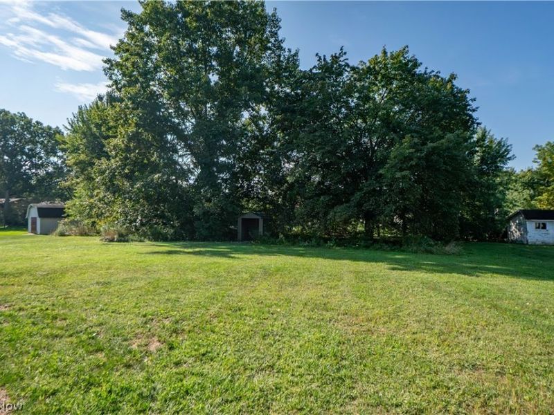 1232 Canyon Street NE, Uniontown, OH 44685 Photo 40