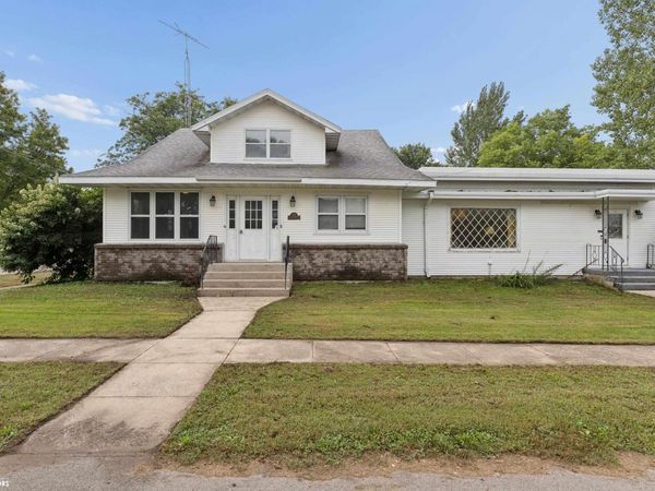 203 Maple Street, Sheffield, IA 50438