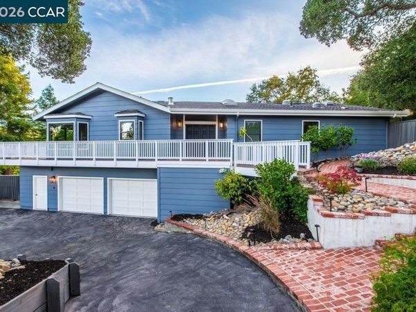 9 Valley Court, Orinda, CA 94563