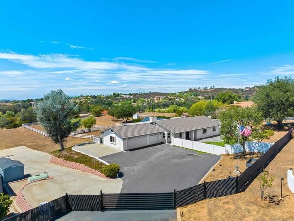 30810 Saddleback Lane, Valley Center, CA 92082