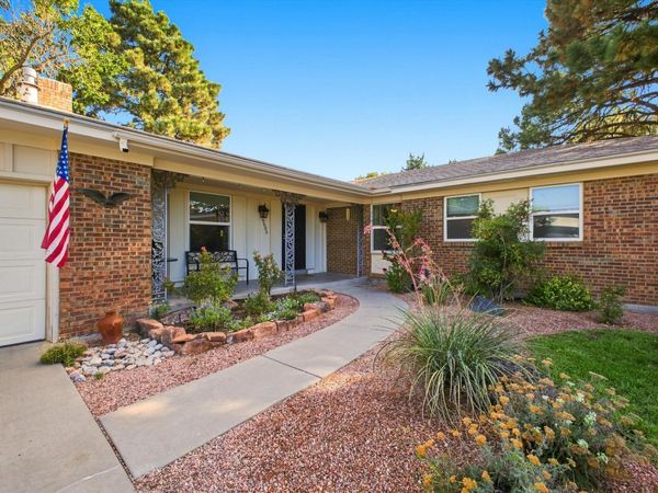 6605 Arroyo Del Oso Avenue NE, Albuquerque, NM 87109