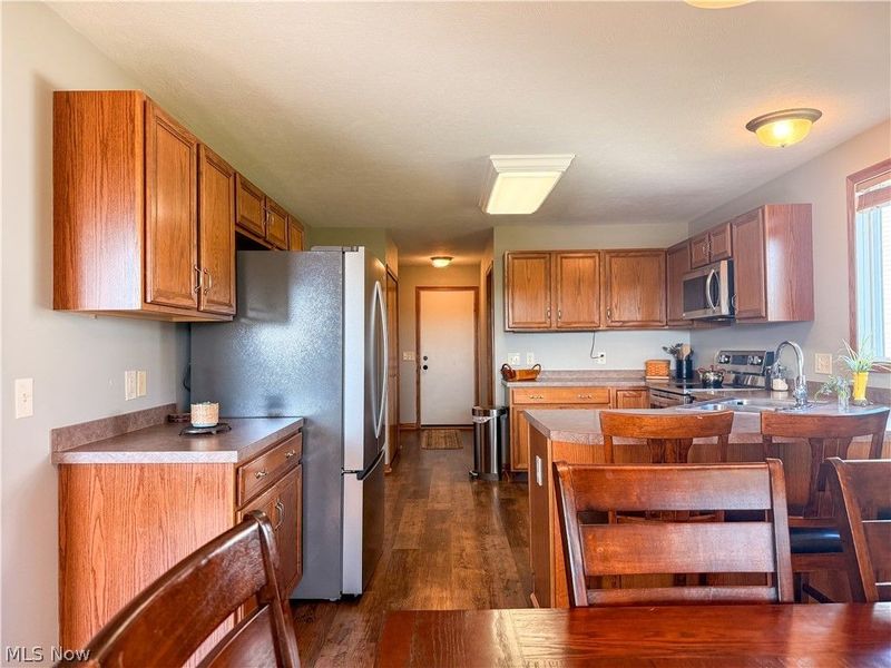 125 Pondview Circle, Rittman, OH 44270 Photo 11