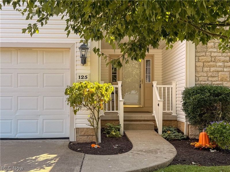 125 Pondview Circle, Rittman, OH 44270 Photo 2
