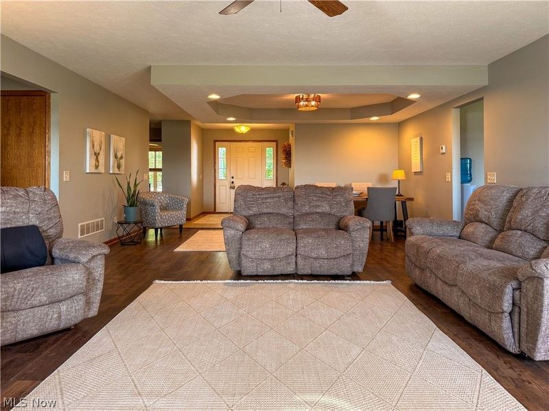 125 Pondview Circle, Rittman, OH 44270 Photo 4