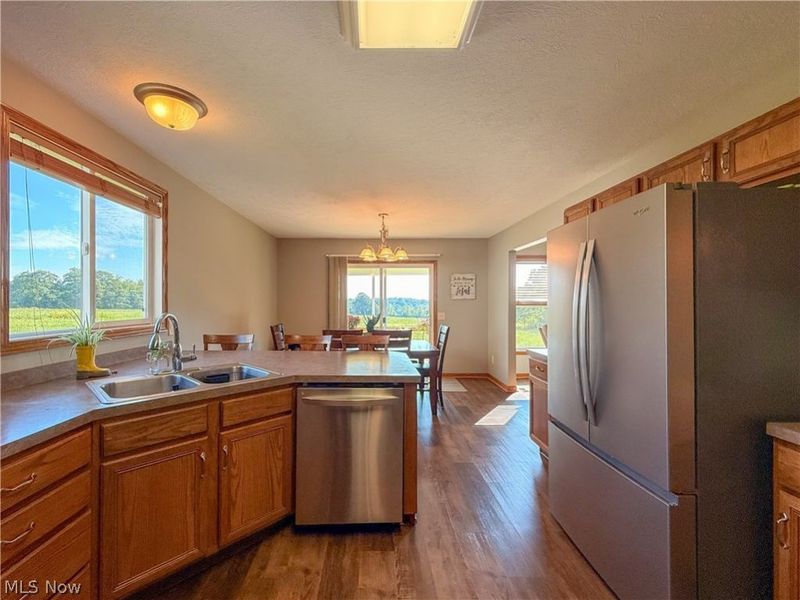 125 Pondview Circle, Rittman, OH 44270 Photo 9