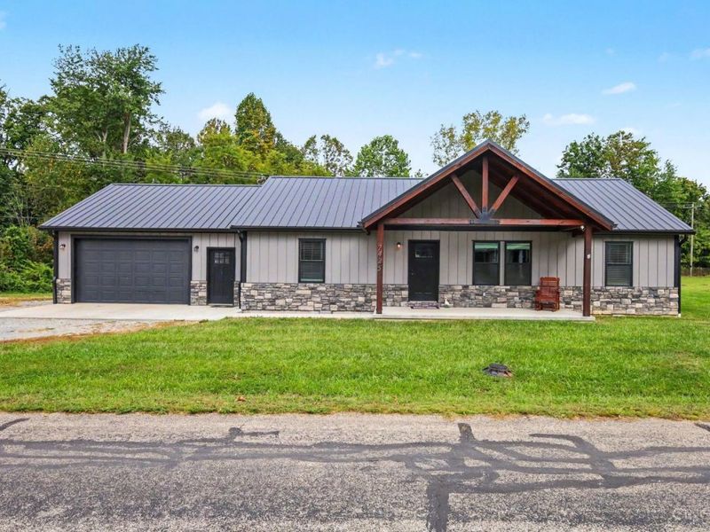 7425 King Road, Sardinia, OH 45171 Photo 1