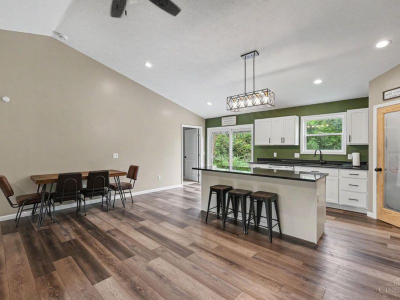 7425 King Road, Sardinia, OH 45171 Photo 4