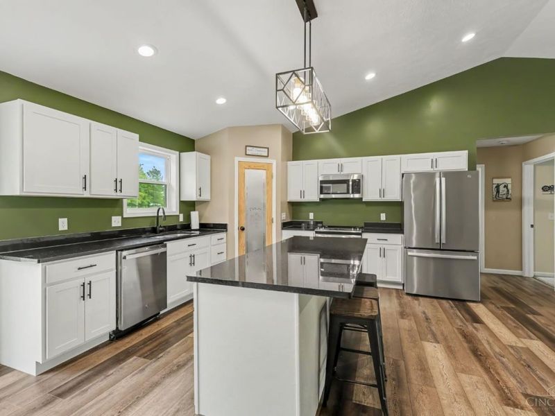 7425 King Road, Sardinia, OH 45171 Photo 5