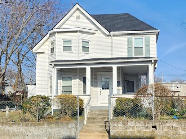806 Warren Ave, Unit 2, Brockton, MA 02301
